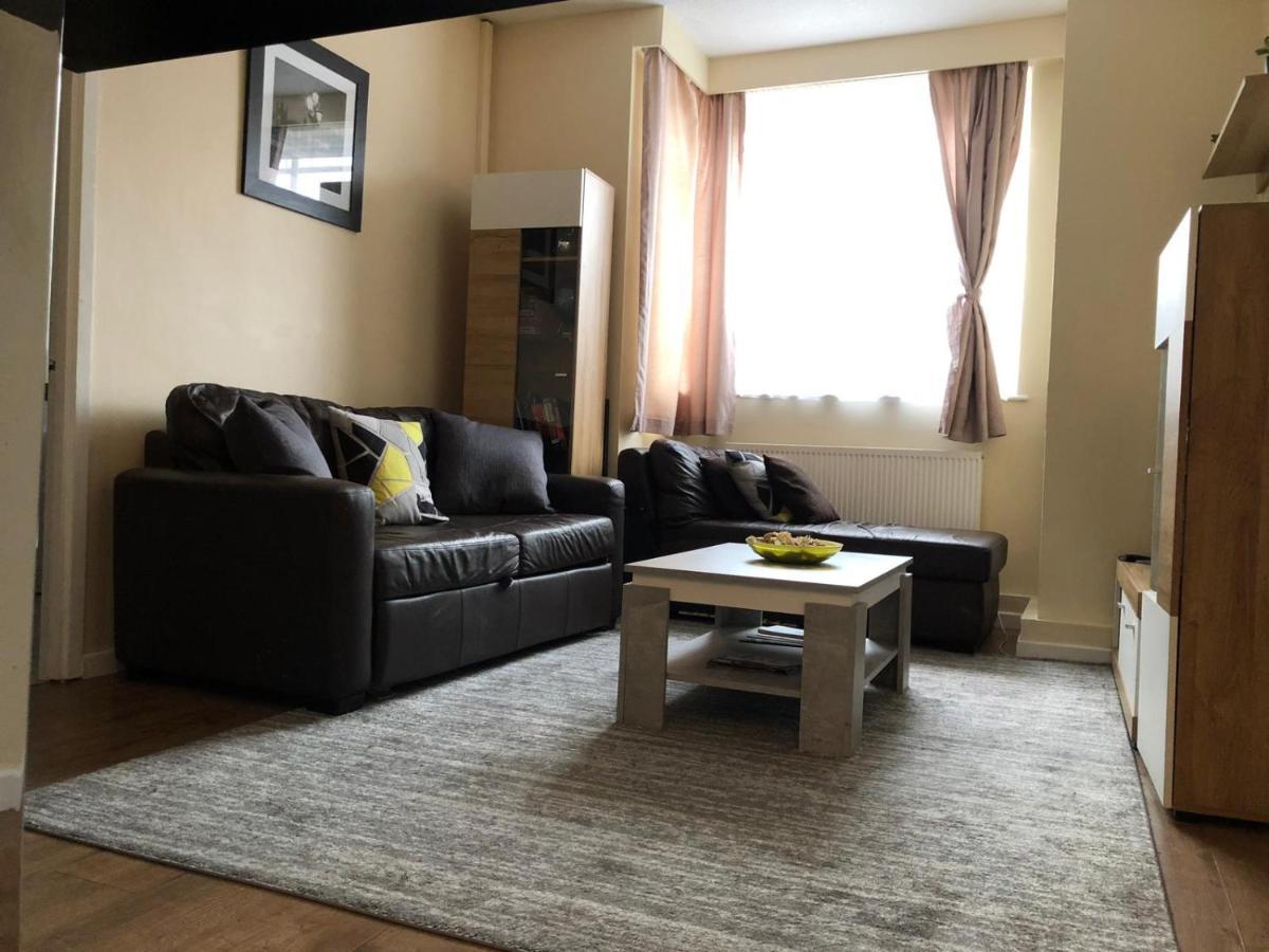 Entire Flat Very Comfortable 1 Bedroom 伦敦 外观 照片